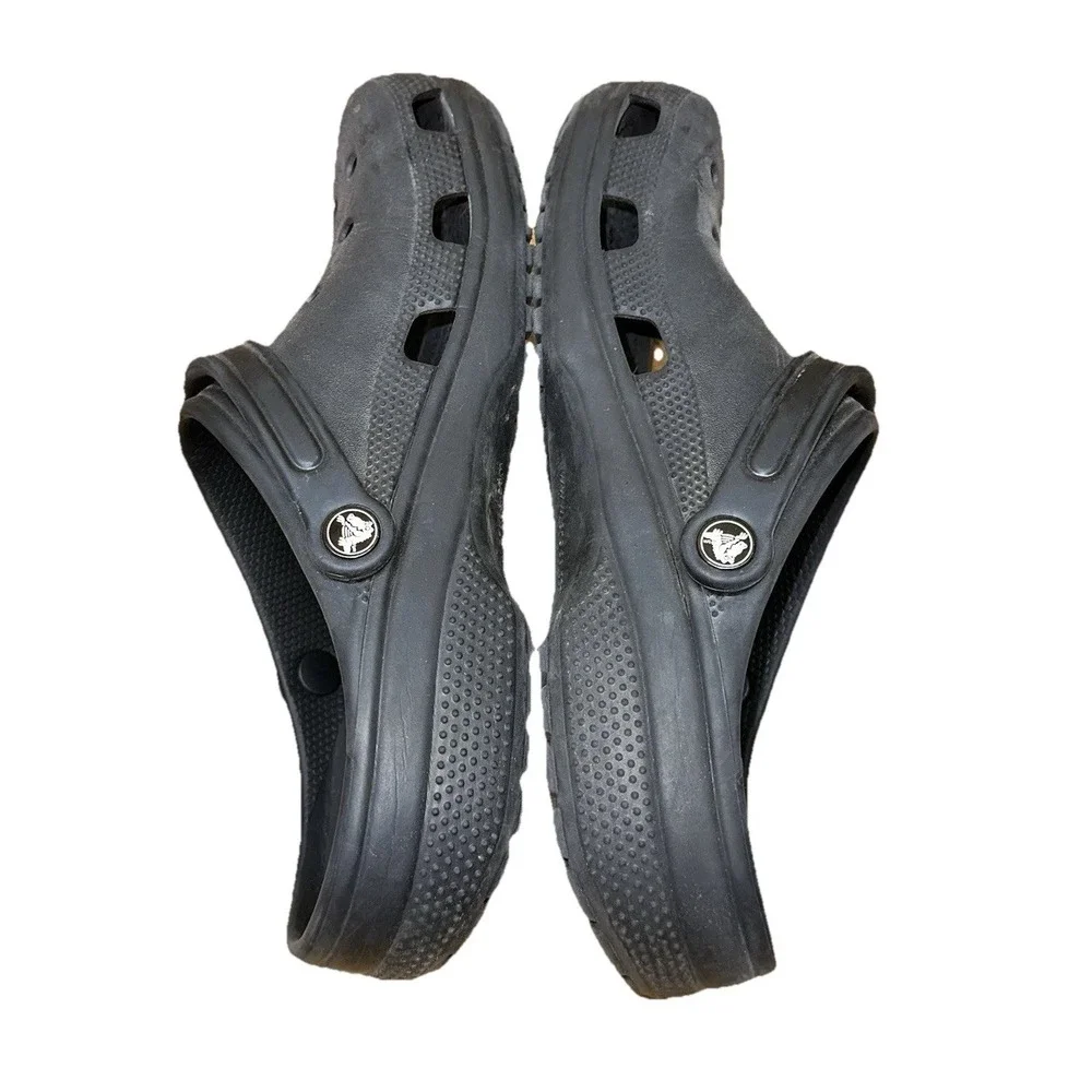 Crocs Clogs Black Unisex Men's 10 /‎ Women's 12 Classic Round Toe Shoes Slip On